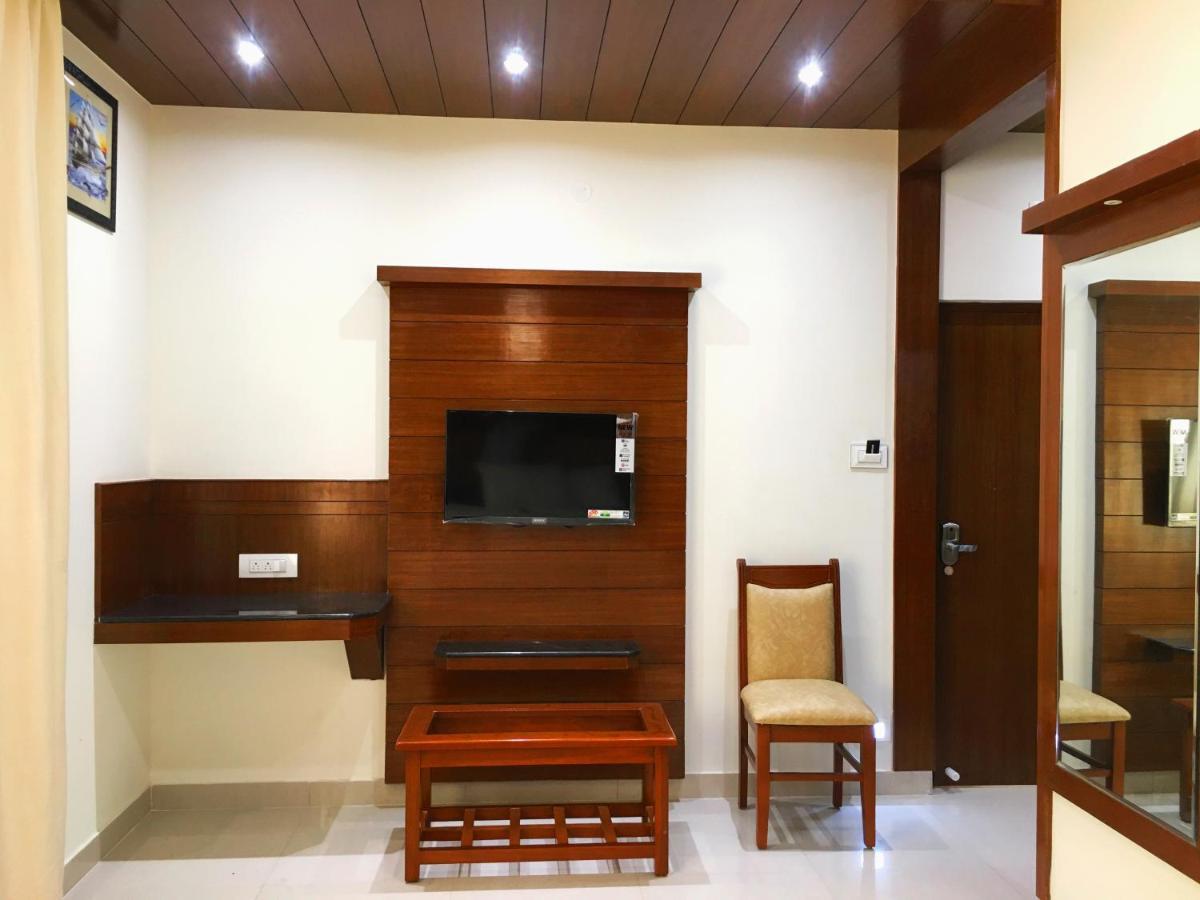 The Grand Coral Hotel Bangalore Bagian luar foto